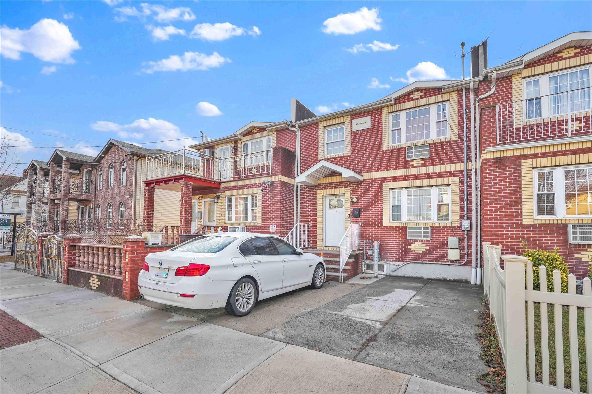 139-21 246th ST, Rosedale, NY 11422