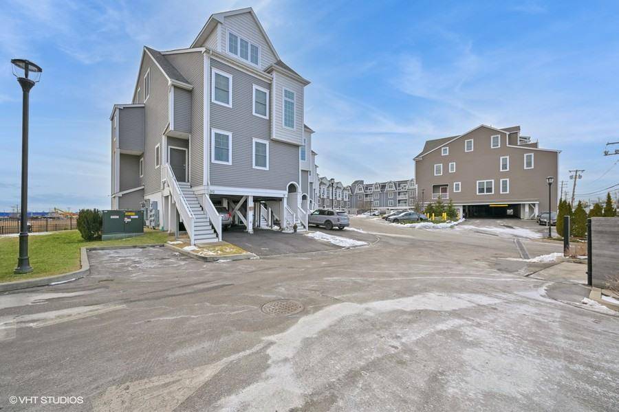 311 Marina Pointe DR #H, East Rockaway, NY 11518