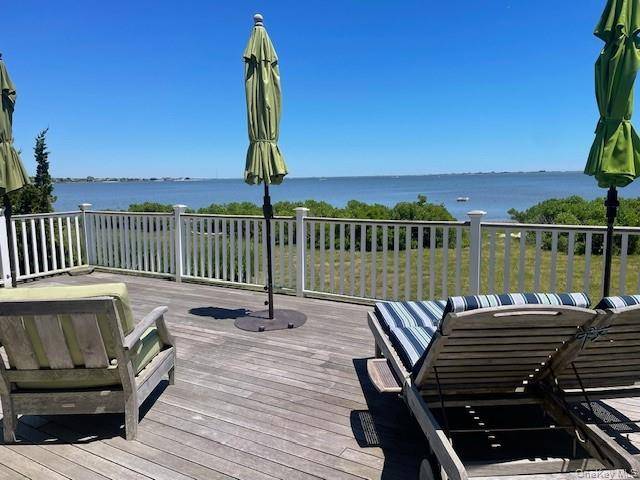 21 Bayside AVE, East Quogue, NY 11942