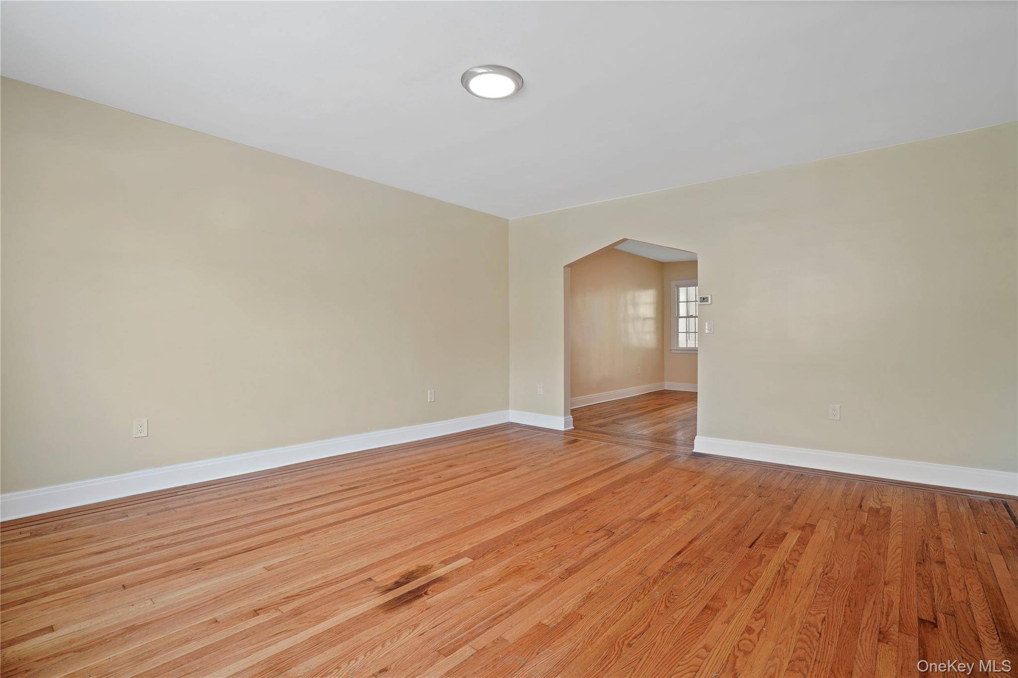 64-18 84 PL, Middle Village, NY 11379