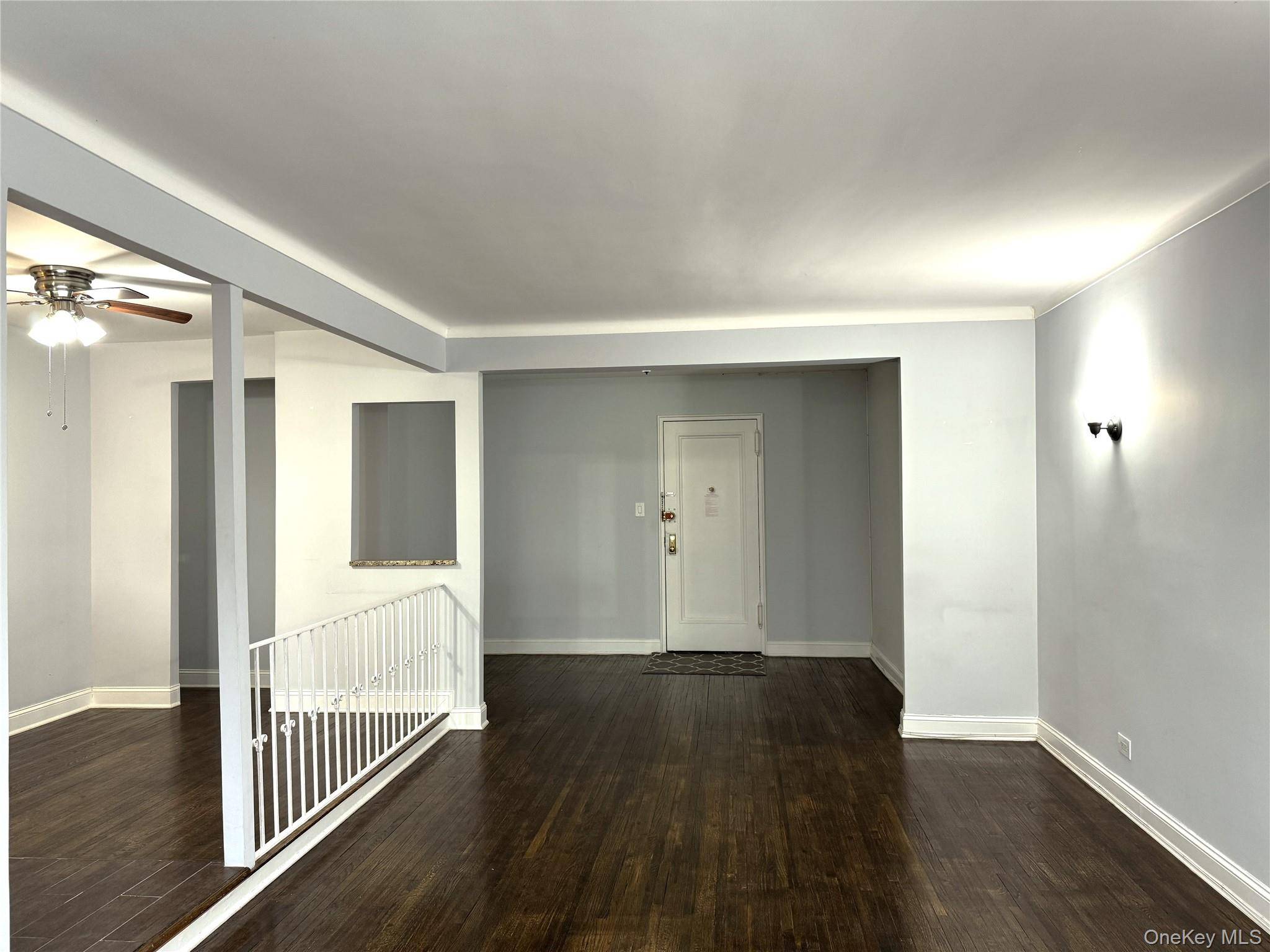 143-50 Hoover Ave #204, Briarwood, NY 11435