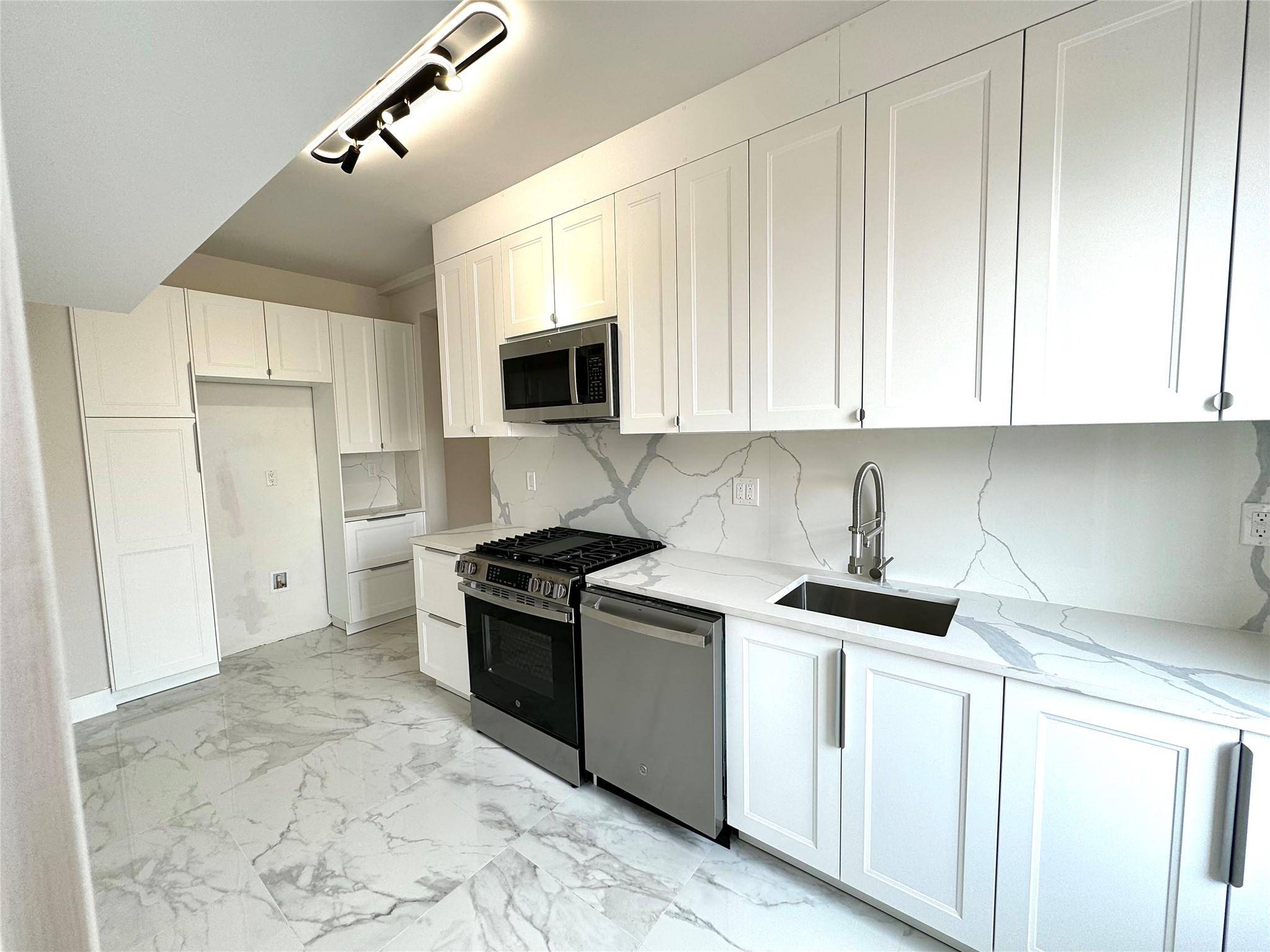 221 W 82nd ST #7B, New York (manhattan), NY 10024