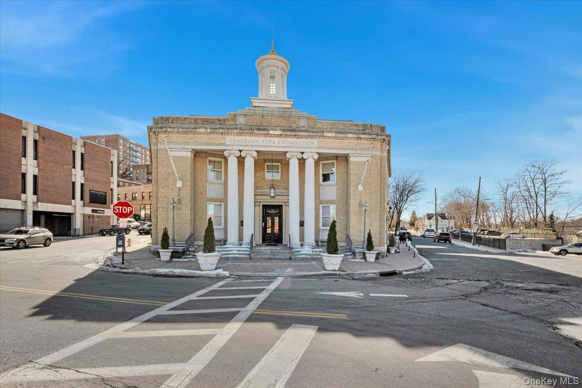 1 Generoso Pope PL, Tuckahoe, NY 10707