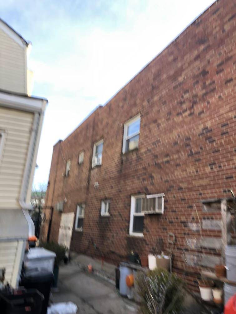 6619 Clinton AVE, Maspeth, NY 11378
