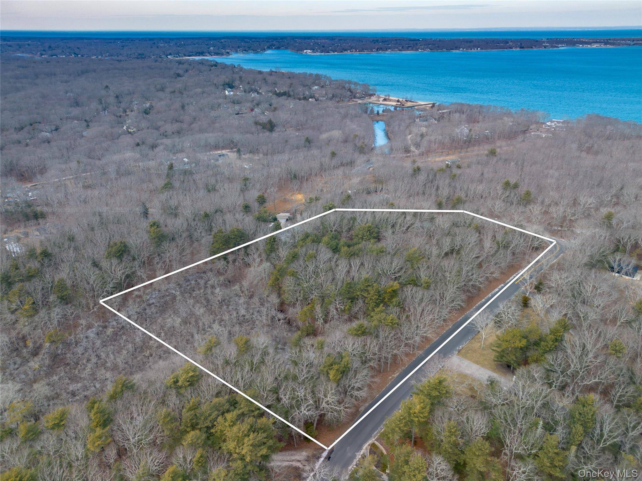 11200 N Bayview RD, Southold, NY 11971