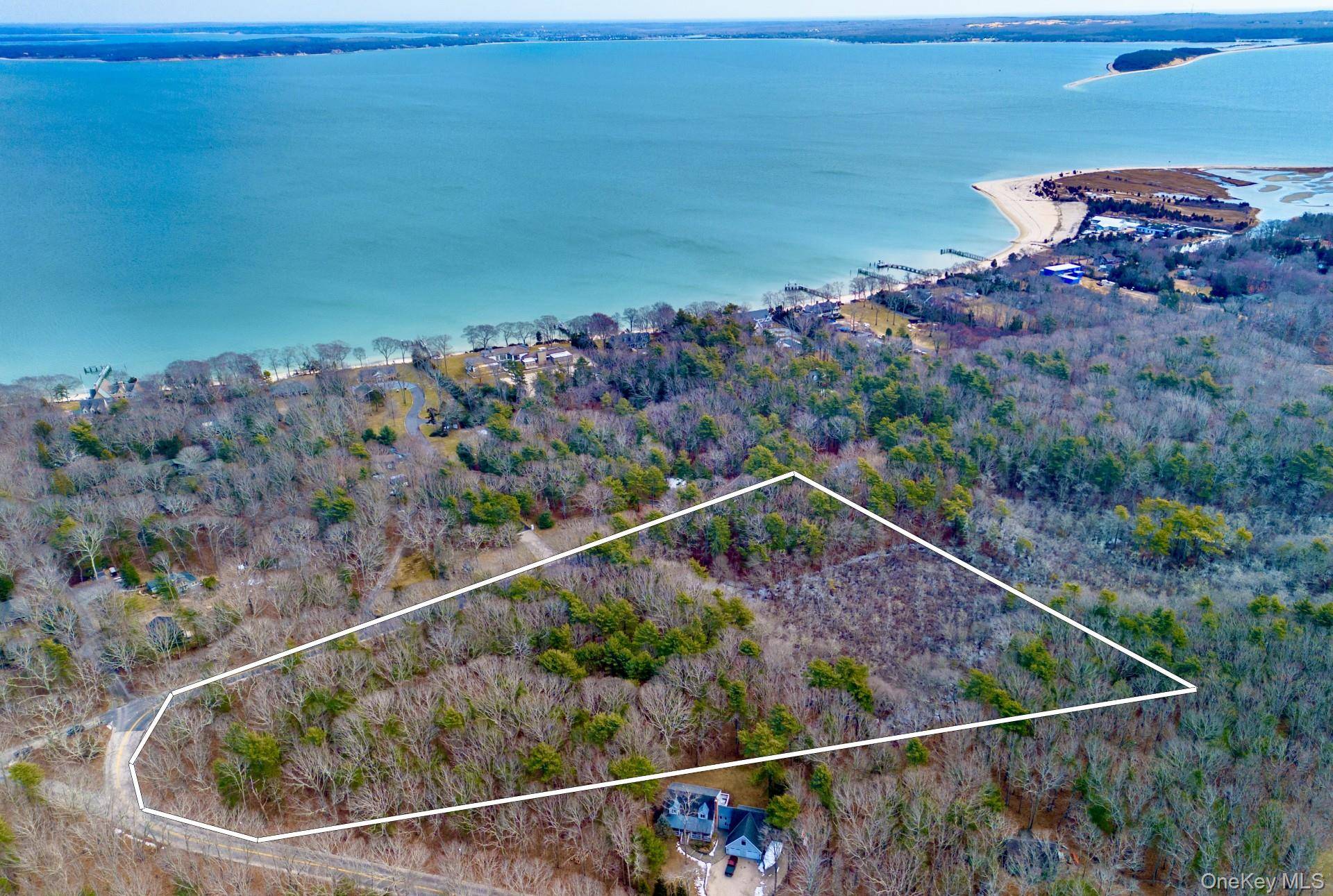 11200 N Bayview RD, Southold, NY 11971