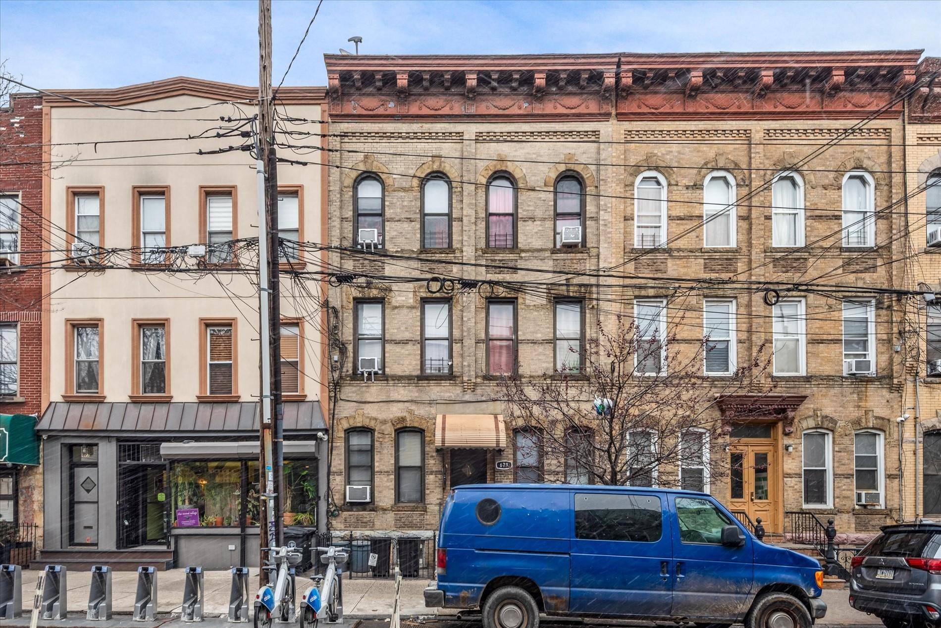 679 Onderdonk AVE, Ridgewood, NY 11385