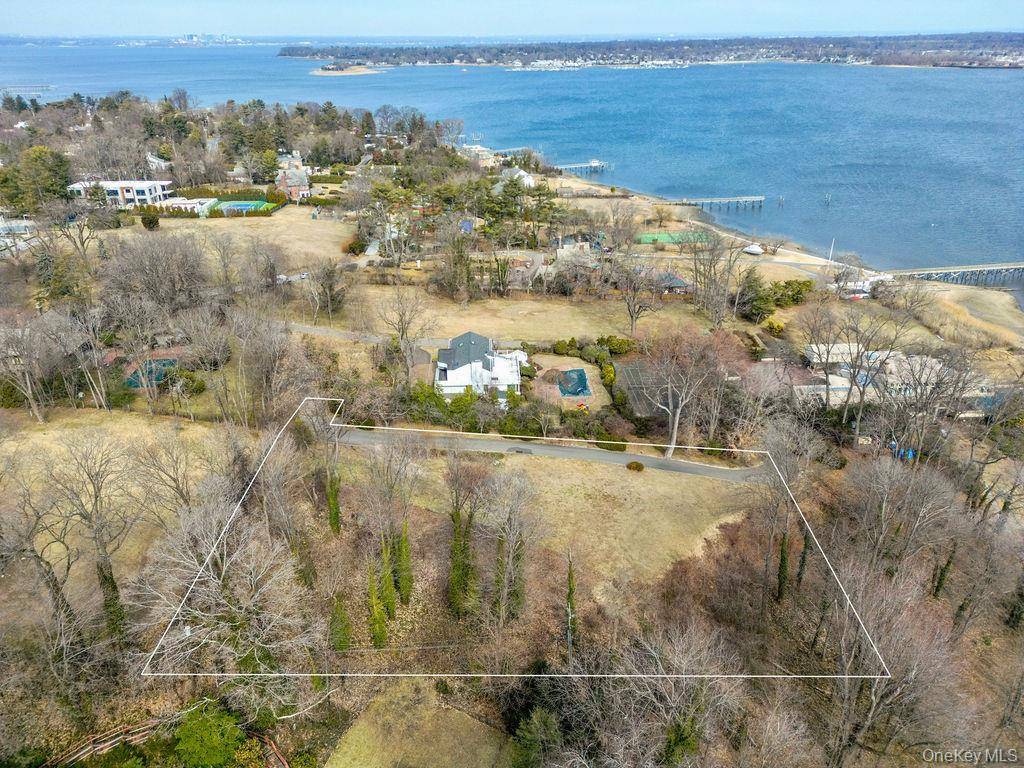 36 Pheasant Run LN, Great Neck, NY 11024