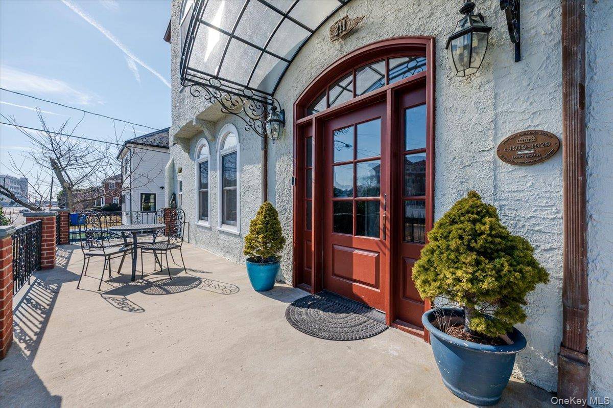 211 Laurelton BLVD, Long Beach, NY 11561