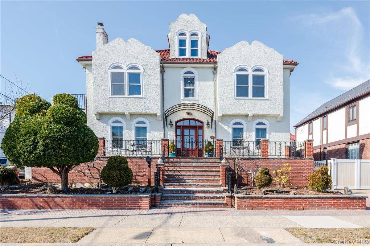211 Laurelton BLVD, Long Beach, NY 11561