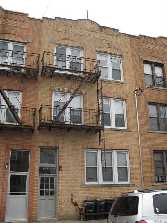 21-07 38 ST, Astoria, NY 11105