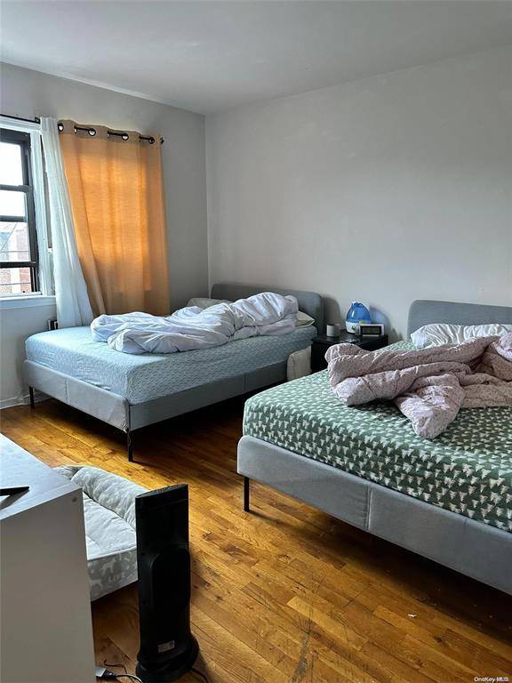 52-08 90th ST, Elmhurst, NY 11373