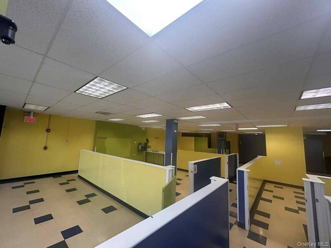 2138 E East Tremont, Bronx, NY 10462