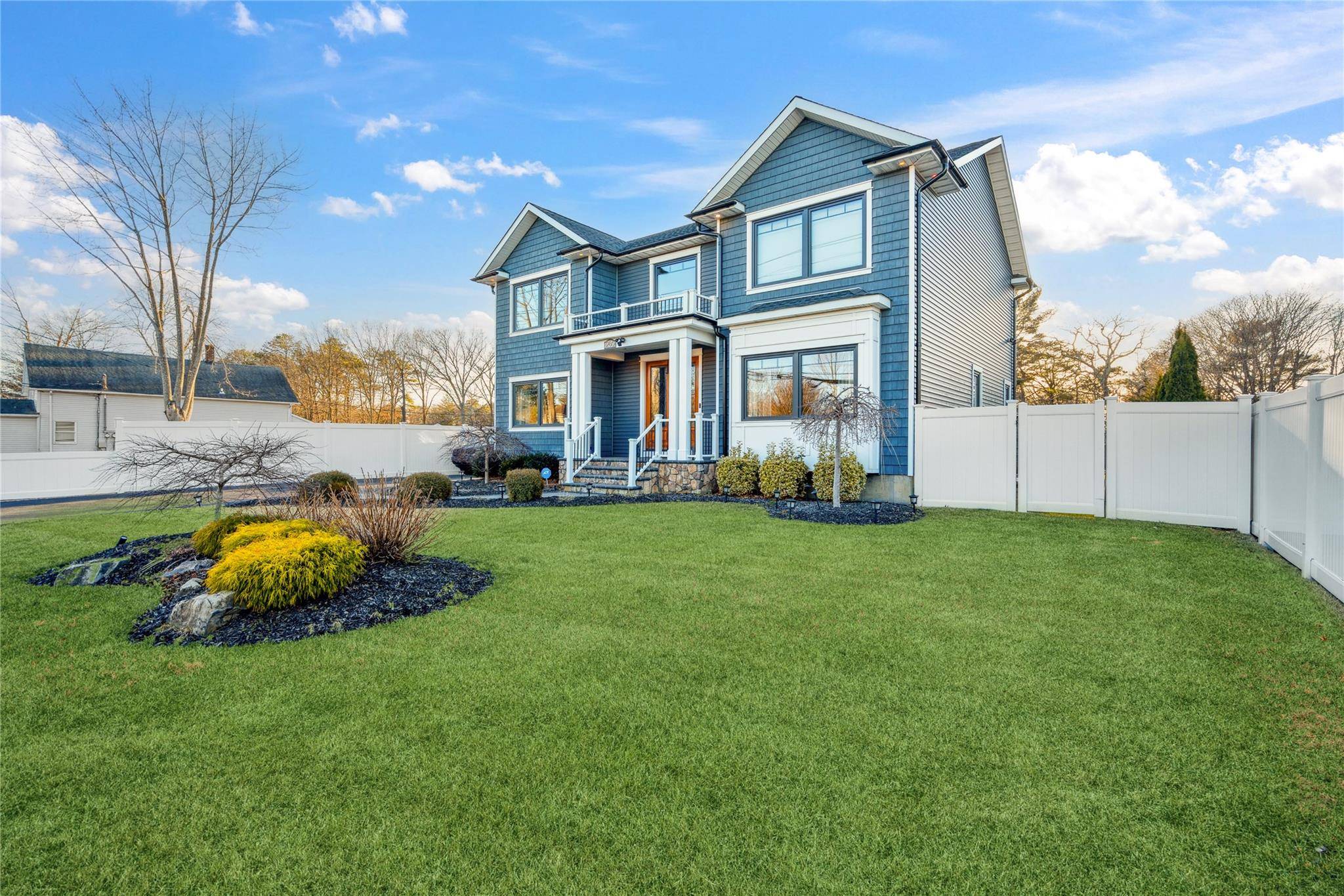 1260 Smithtown AVE, Bohemia, NY 11716