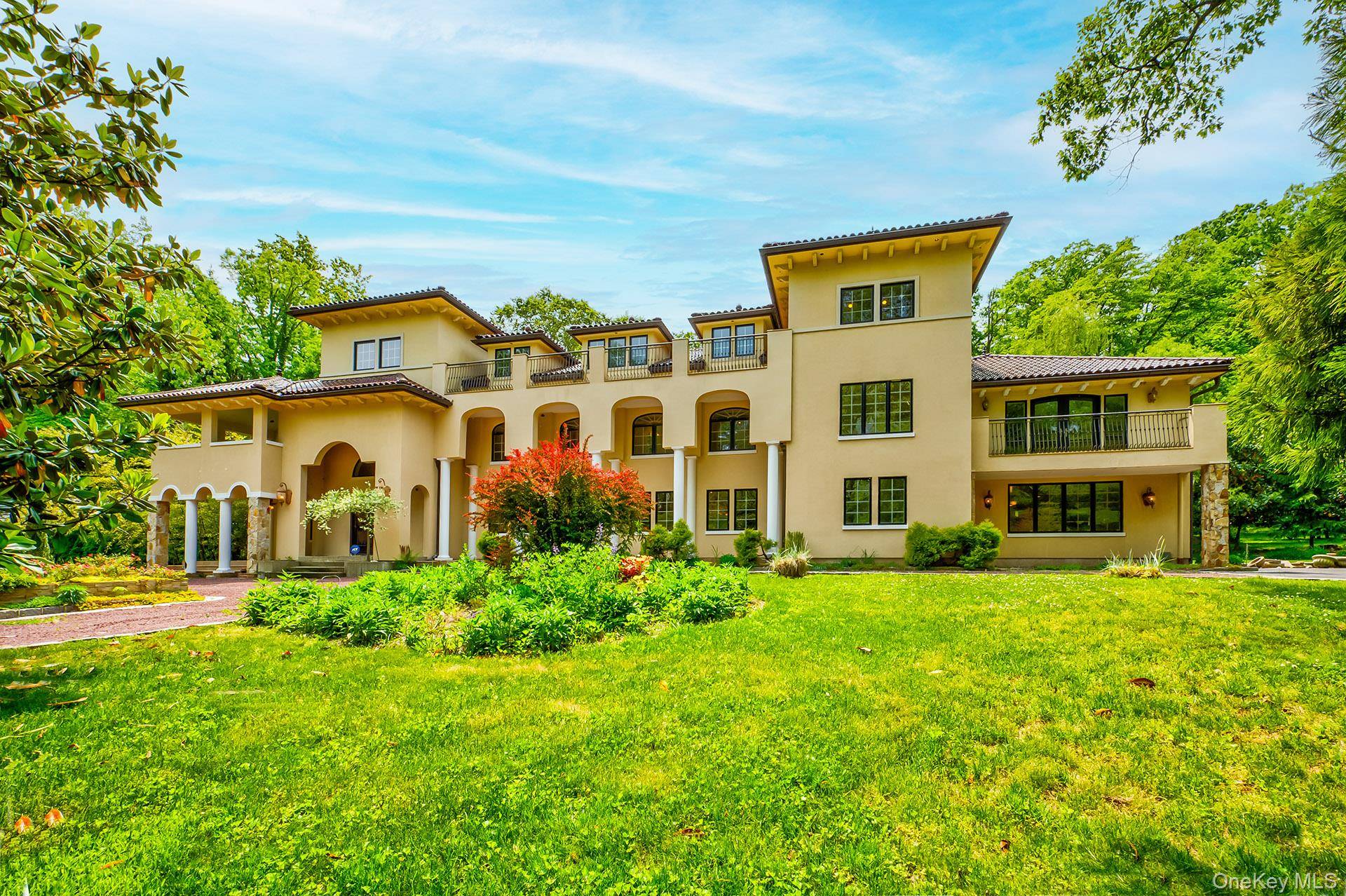262 Harbor Acres RD, Port Washington, NY 11050