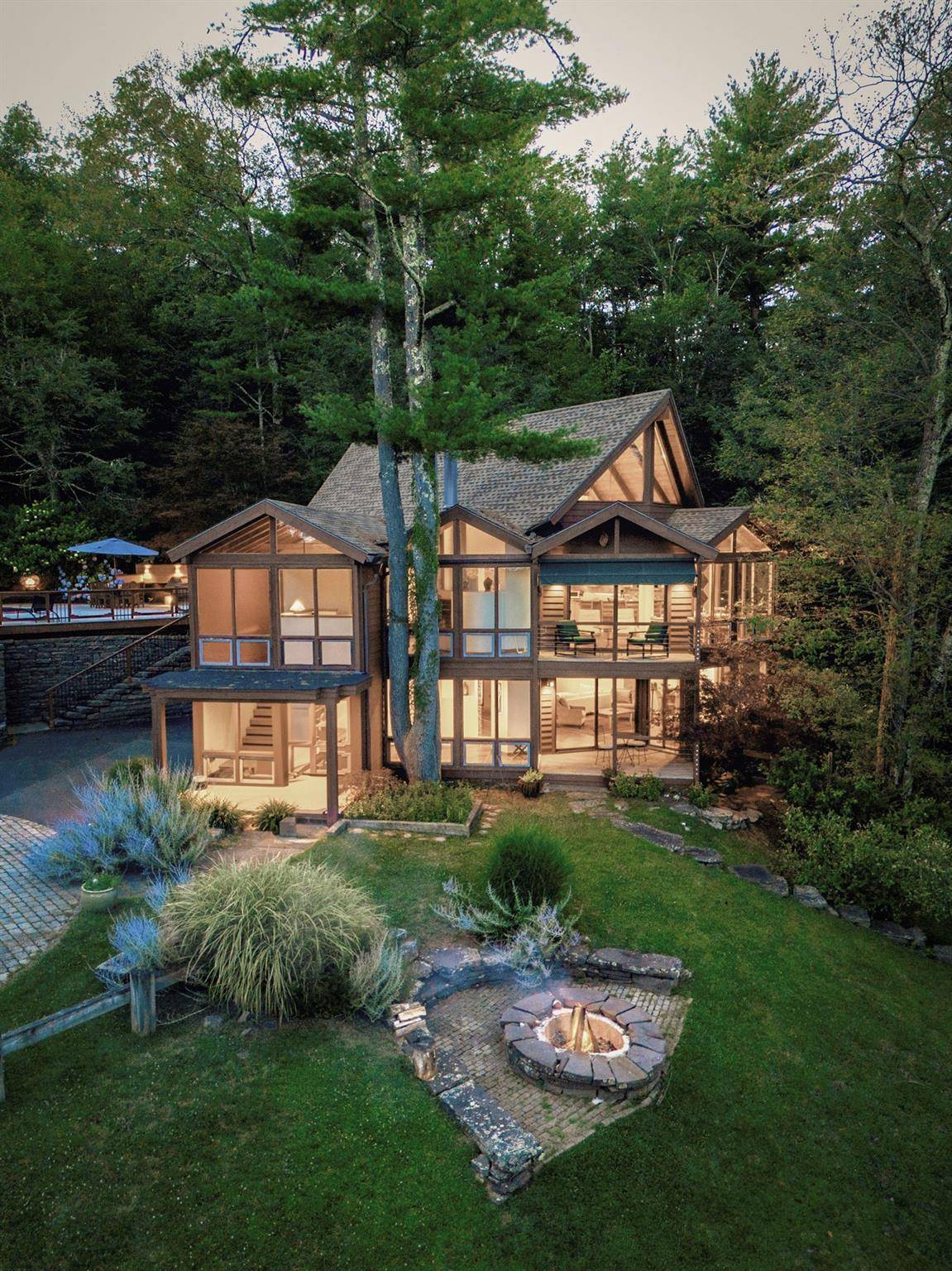 75 Hill 99, Woodstock, NY 12498