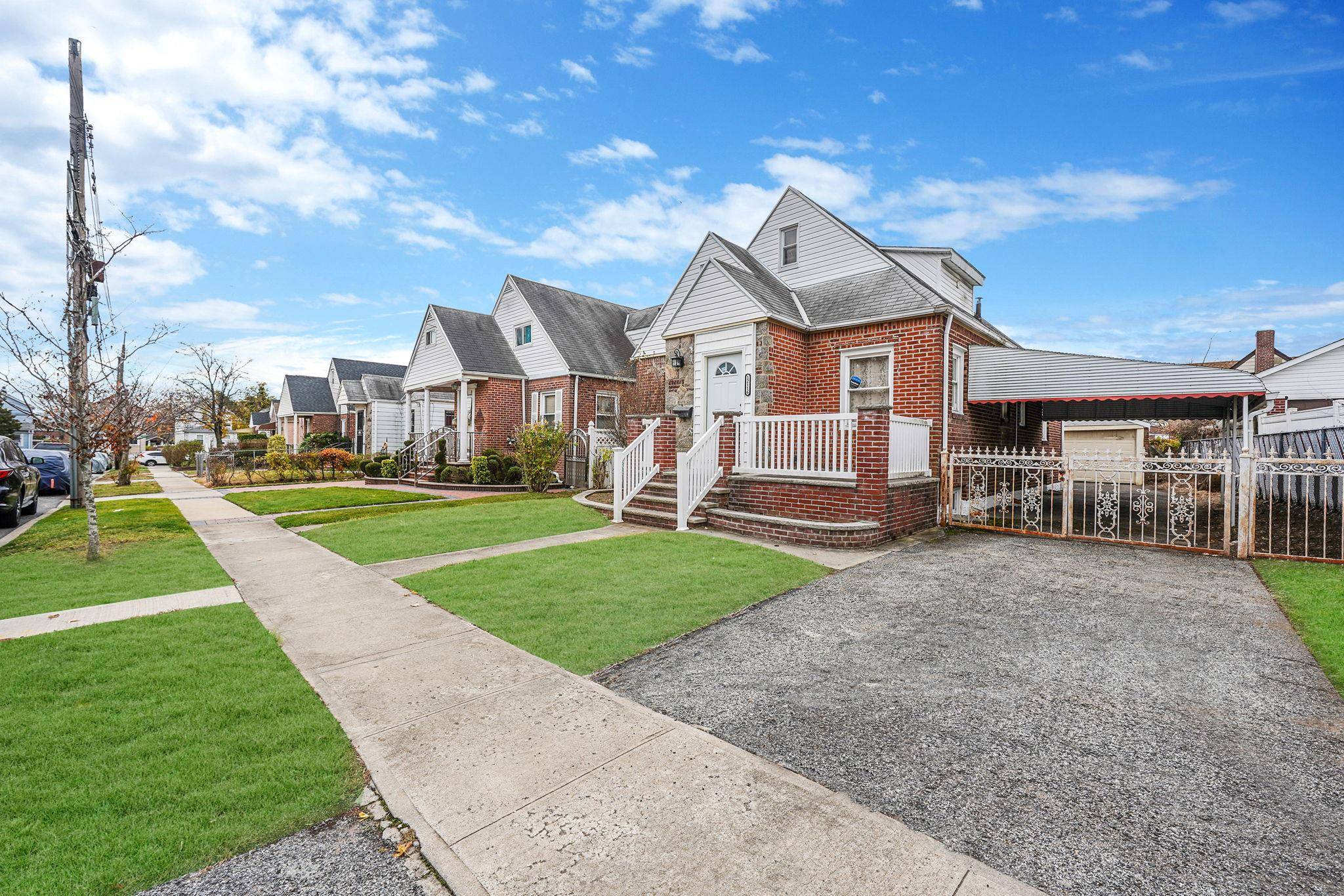 121-16 198th ST, Springfield Gardens, NY 11413