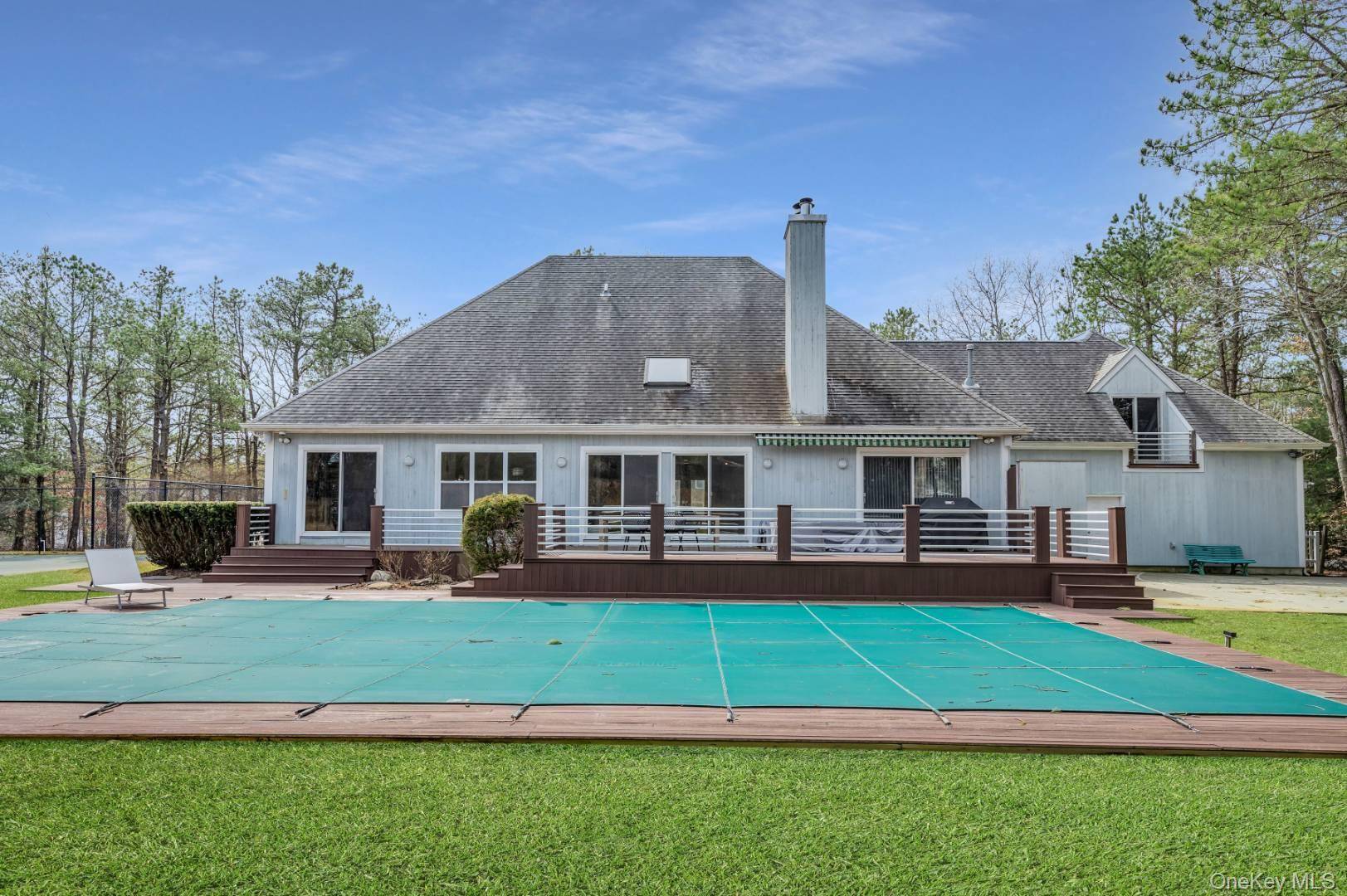 26 Lakeside LN, Westhampton, NY 11977