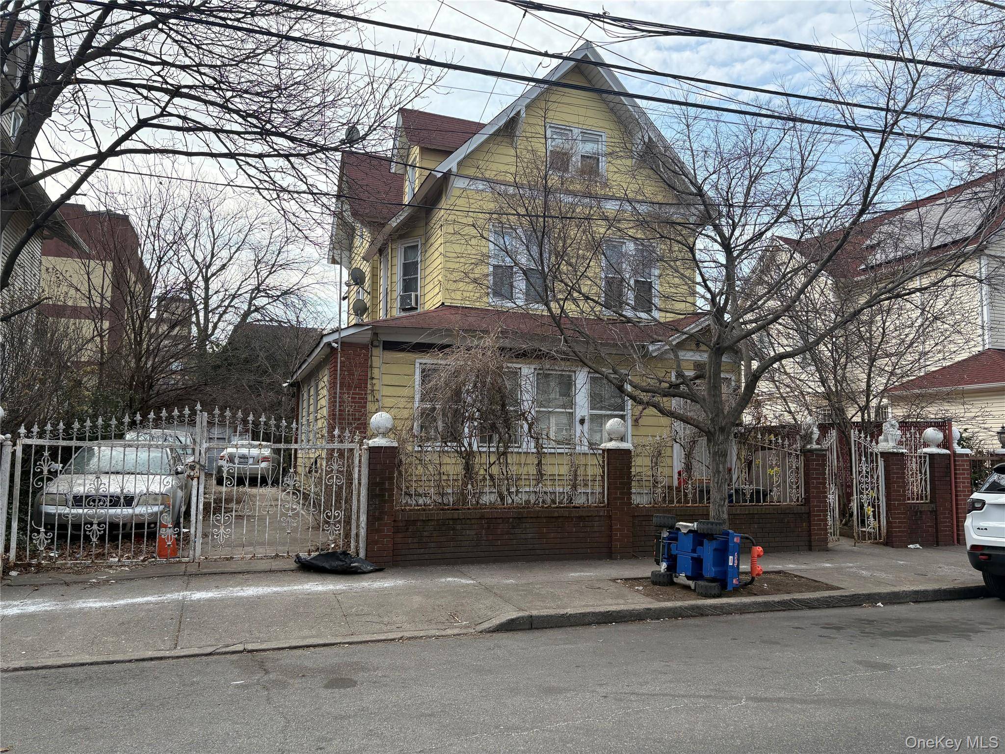 9022 138th ST, Jamaica, NY 11435