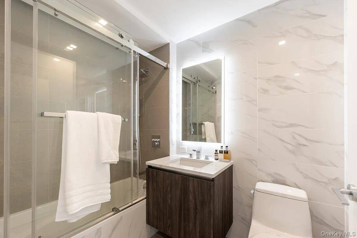 33-66 Farrington STRM #10I, Flushing, NY 11354