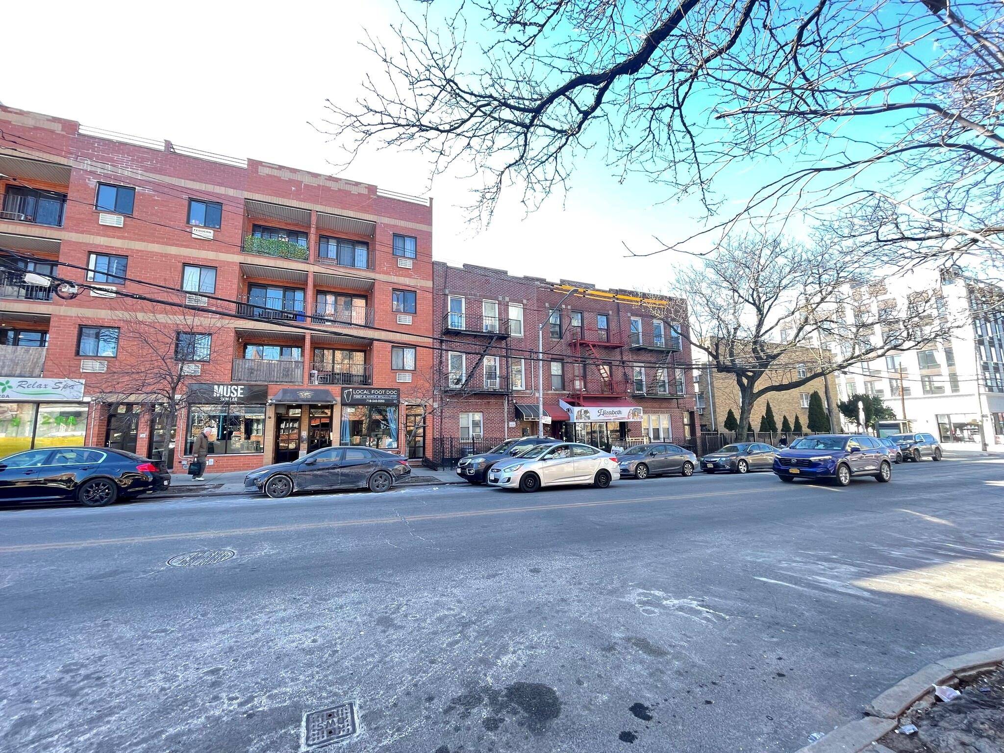 23-12 Broadway, Astoria, NY 11106