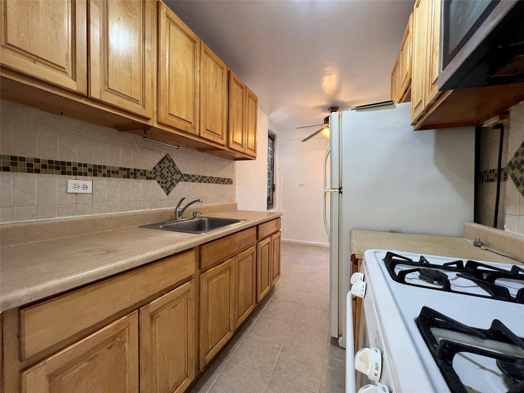 1475 Thieriot AVE #5J, Bronx, NY 10460