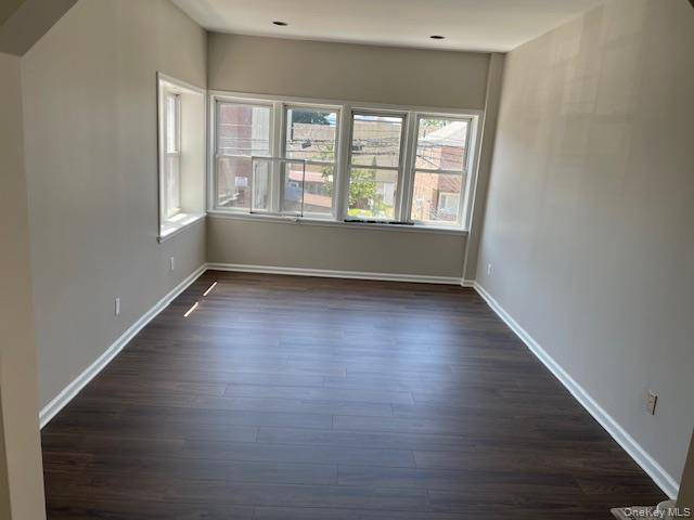 2010 Hobart AVE, Bronx, NY 10461