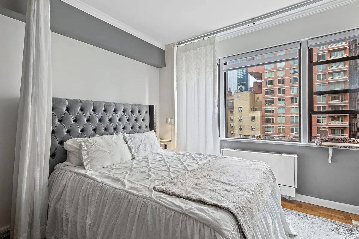 240 46 #10E, New York (manhattan), NY 10017