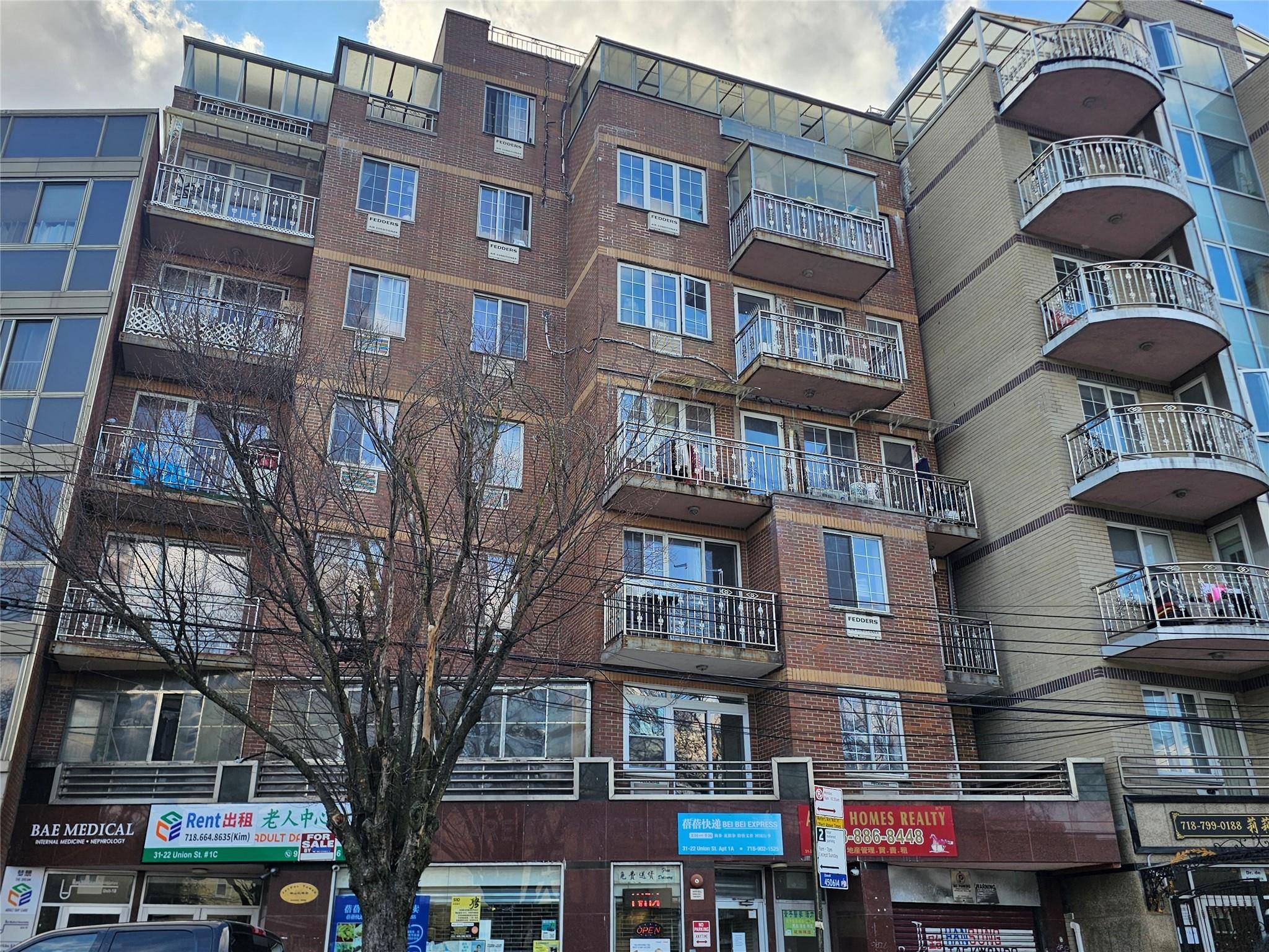 31-22 union ST #2D, Flushing, NY 11354