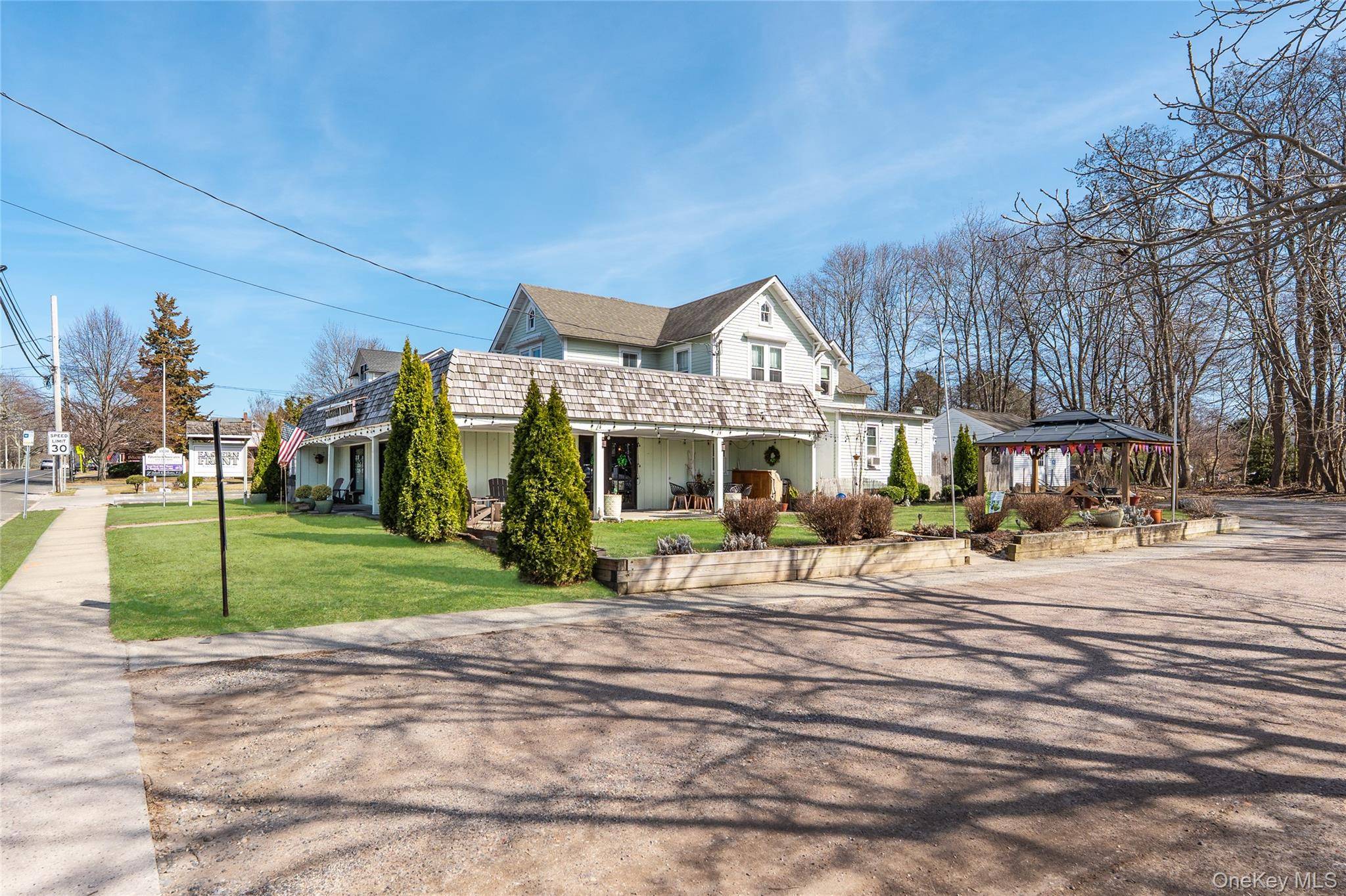 13100 Main Rd, Mattituck, NY 11952