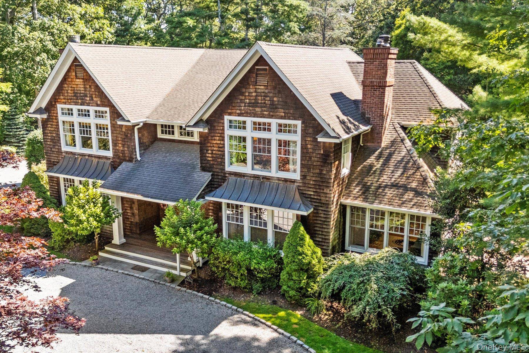 53 Cedar LN, Remsenburg, NY 11960