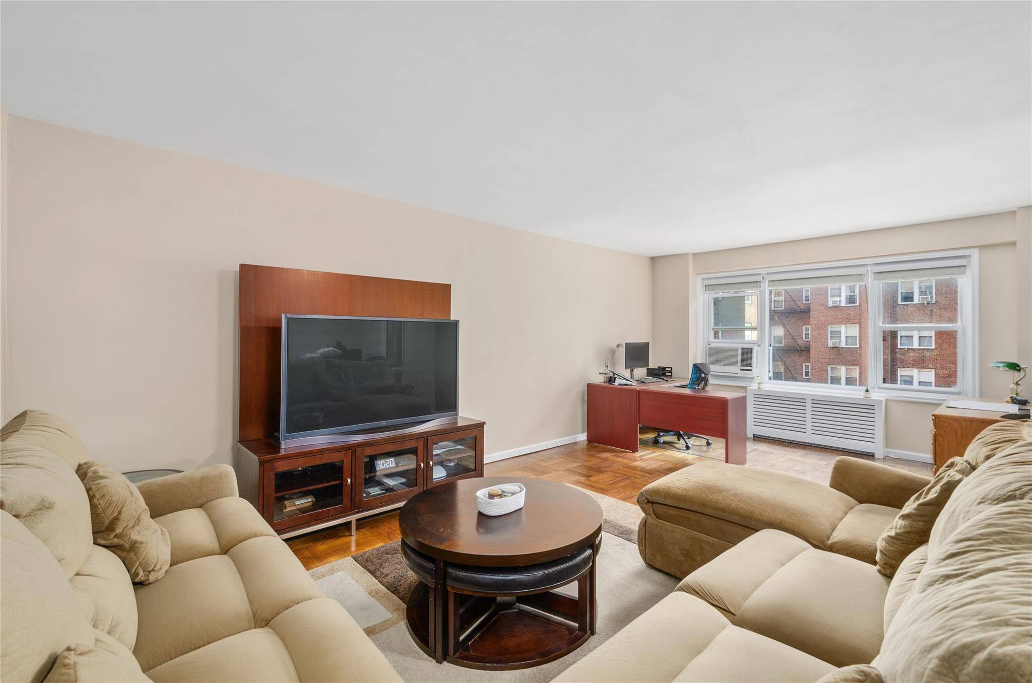 110-45 Queens Blvd #308, Forest Hills, NY 11375