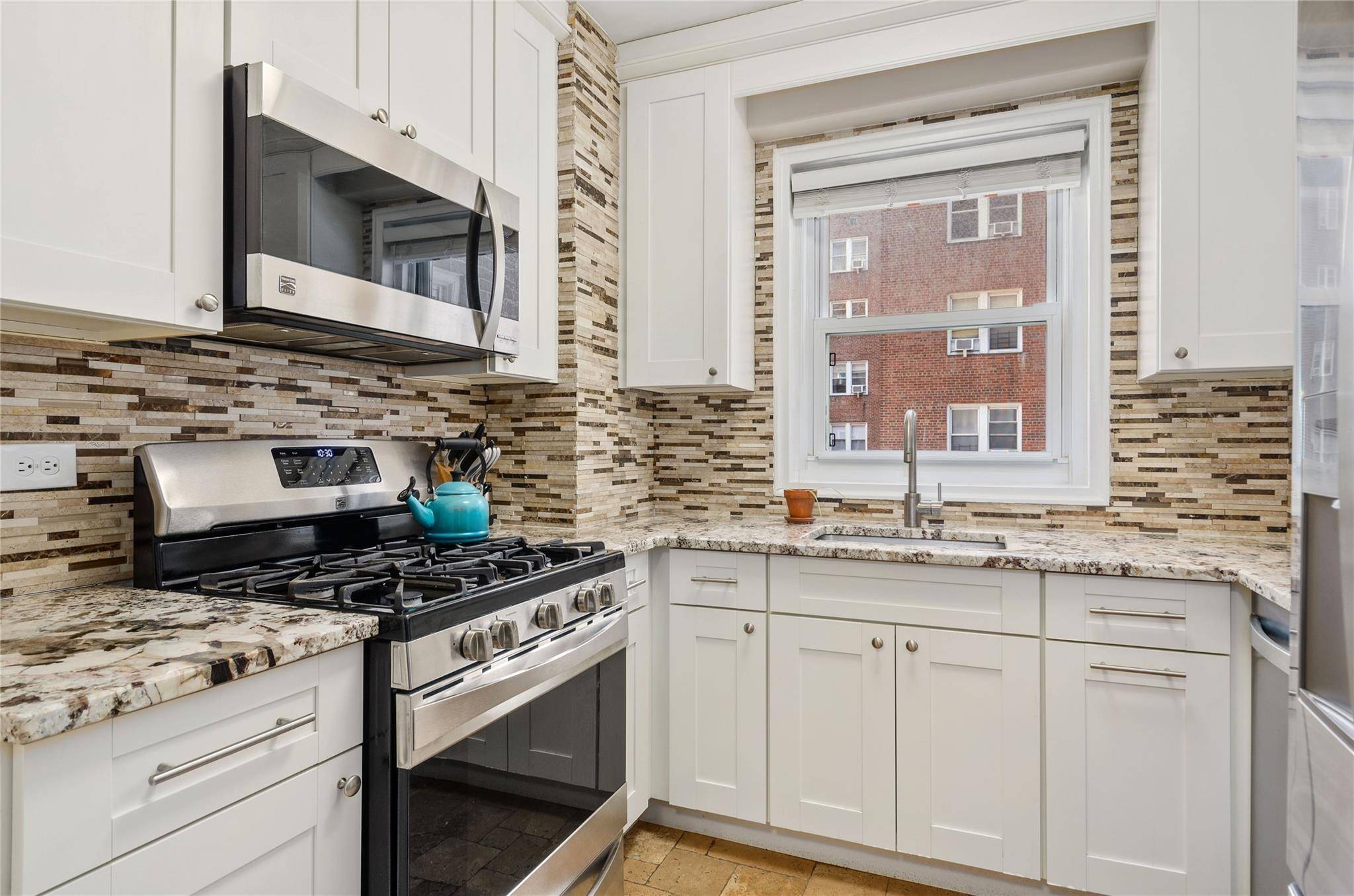 110-45 Queens Blvd #308, Forest Hills, NY 11375