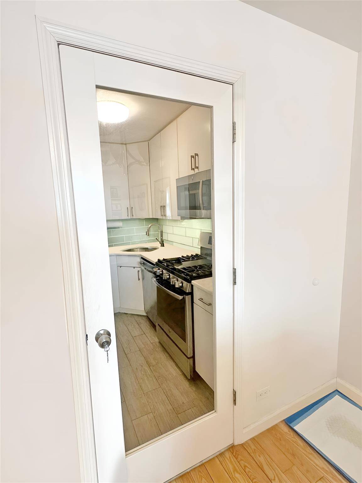 61-20 Grand Central Pkwy #A608, Forest Hills, NY 11375