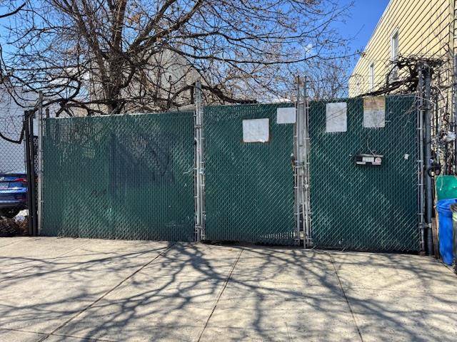 1667 Hunt AVE, Bronx, NY 10462