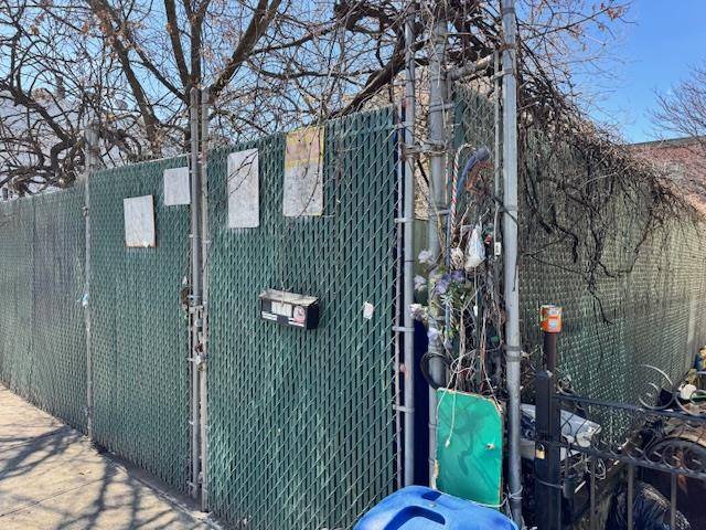 1667 Hunt AVE, Bronx, NY 10462