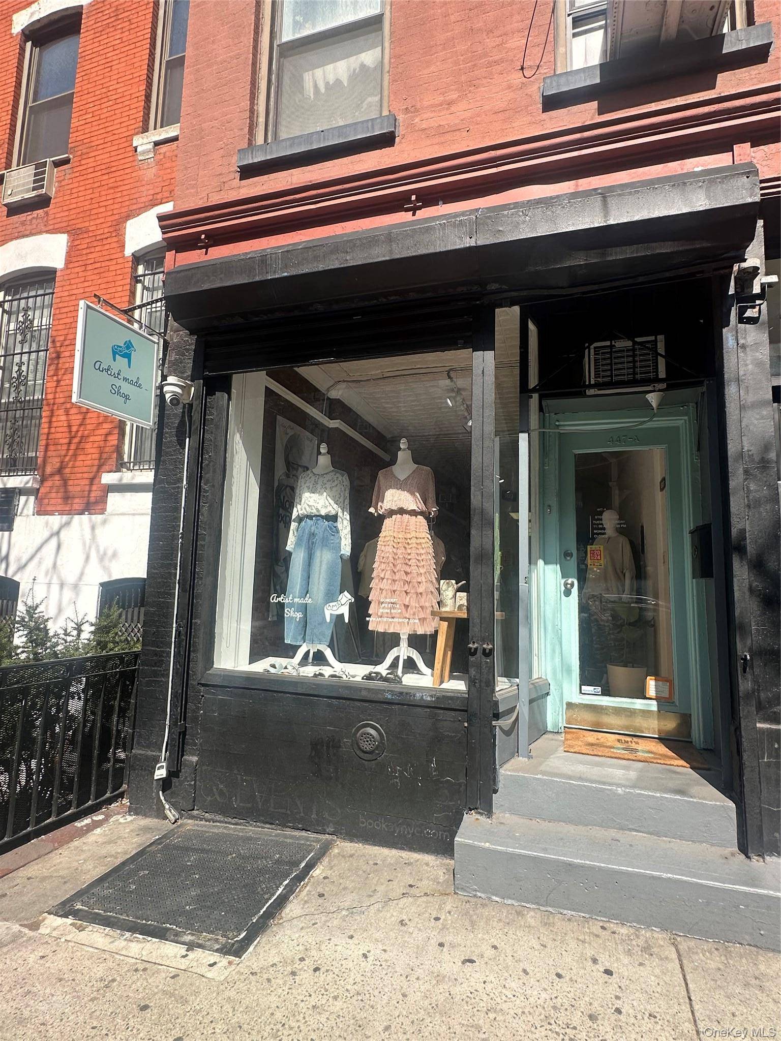 447 West 50th ST, New York (manhattan), NY 10019
