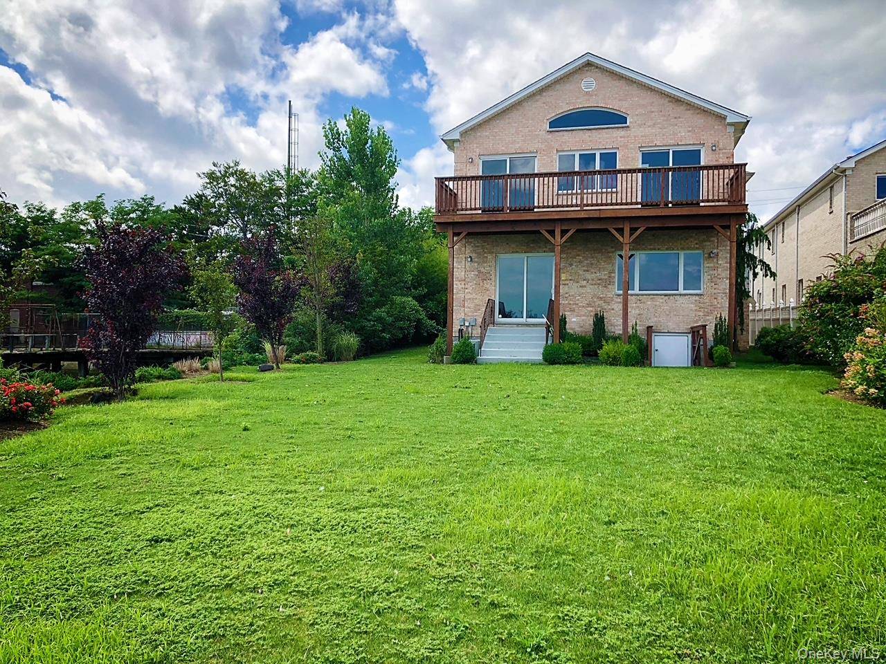 150-129 Powells Cove BLVD, Whitestone, NY 11357