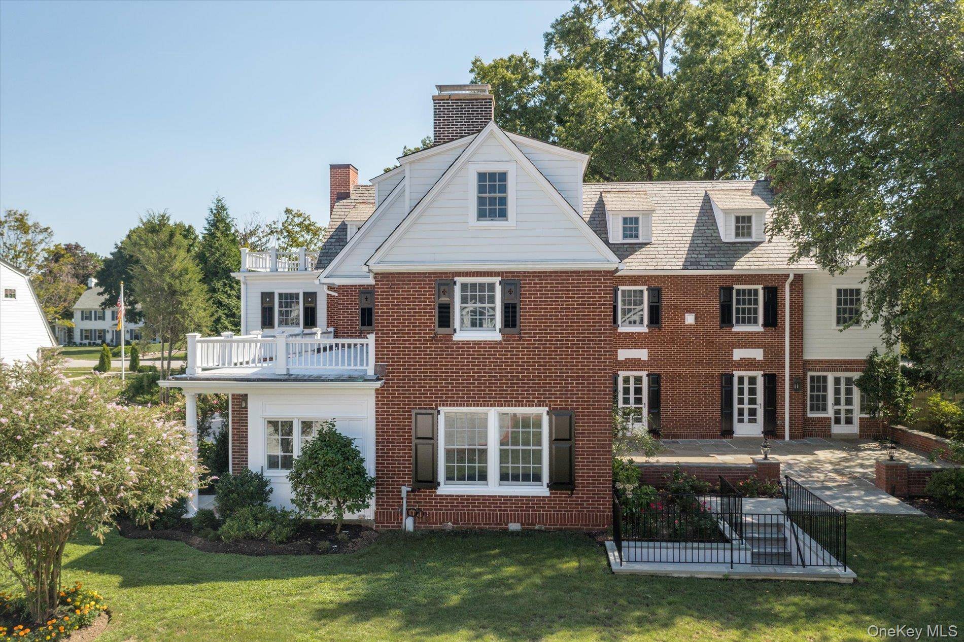67 3rd ST, Garden City, NY 11530