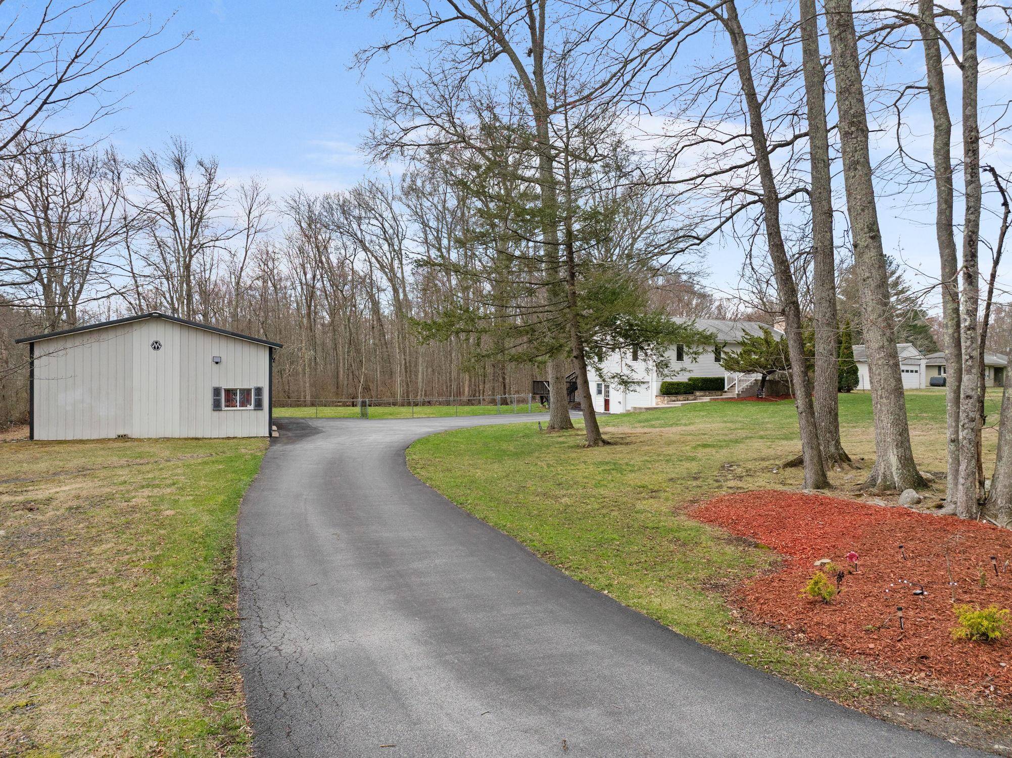 45 Bible Camp RD, Bloomingburg, NY 12721