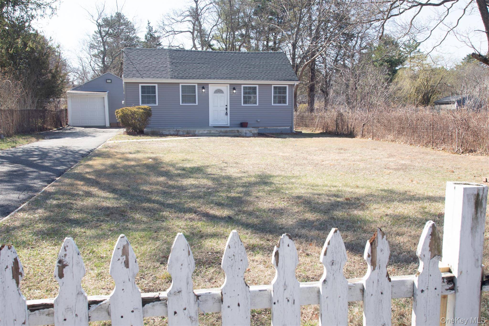 4A Ralph AVE, Brentwood, NY 11717
