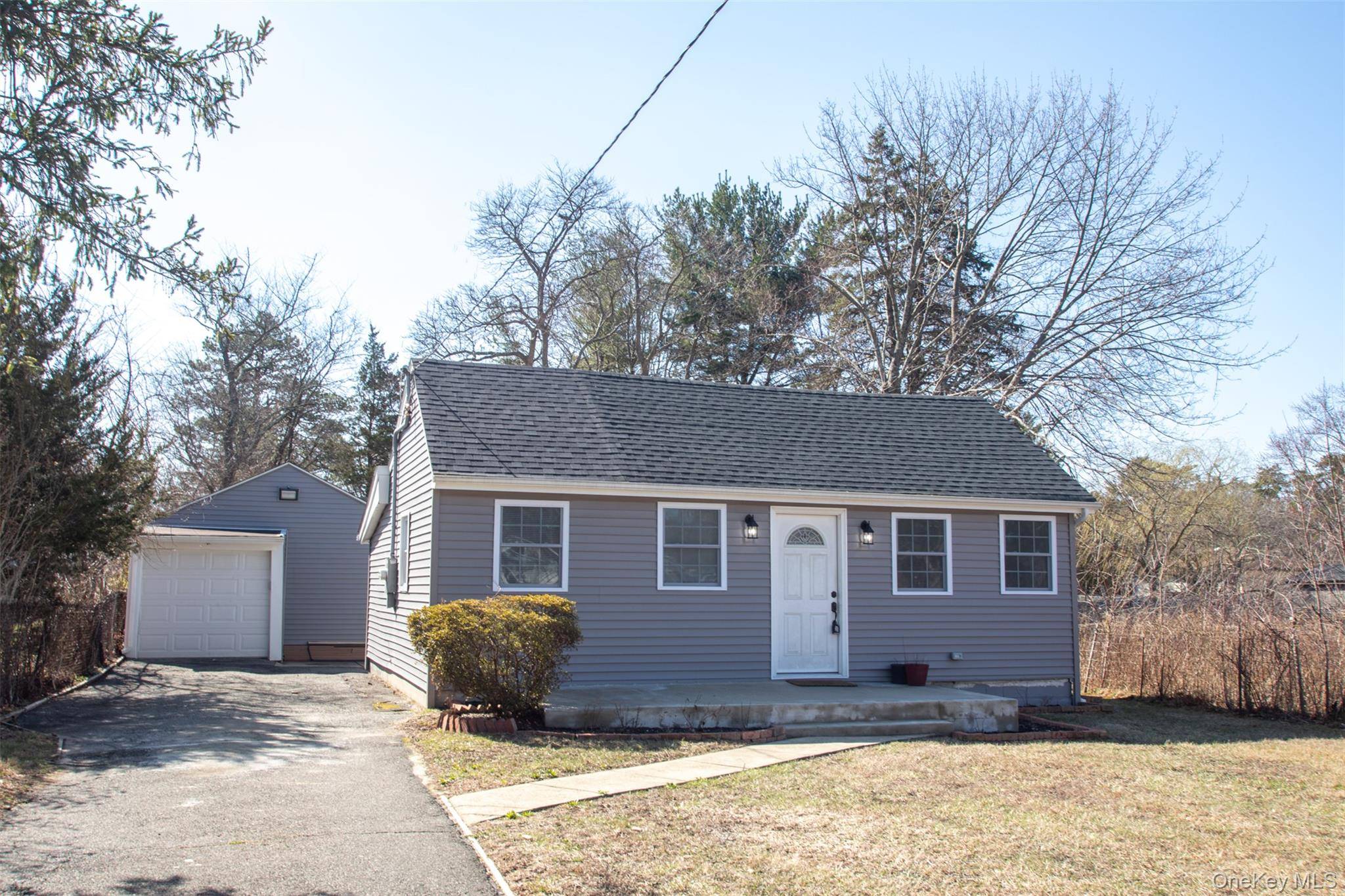 4A Ralph AVE, Brentwood, NY 11717