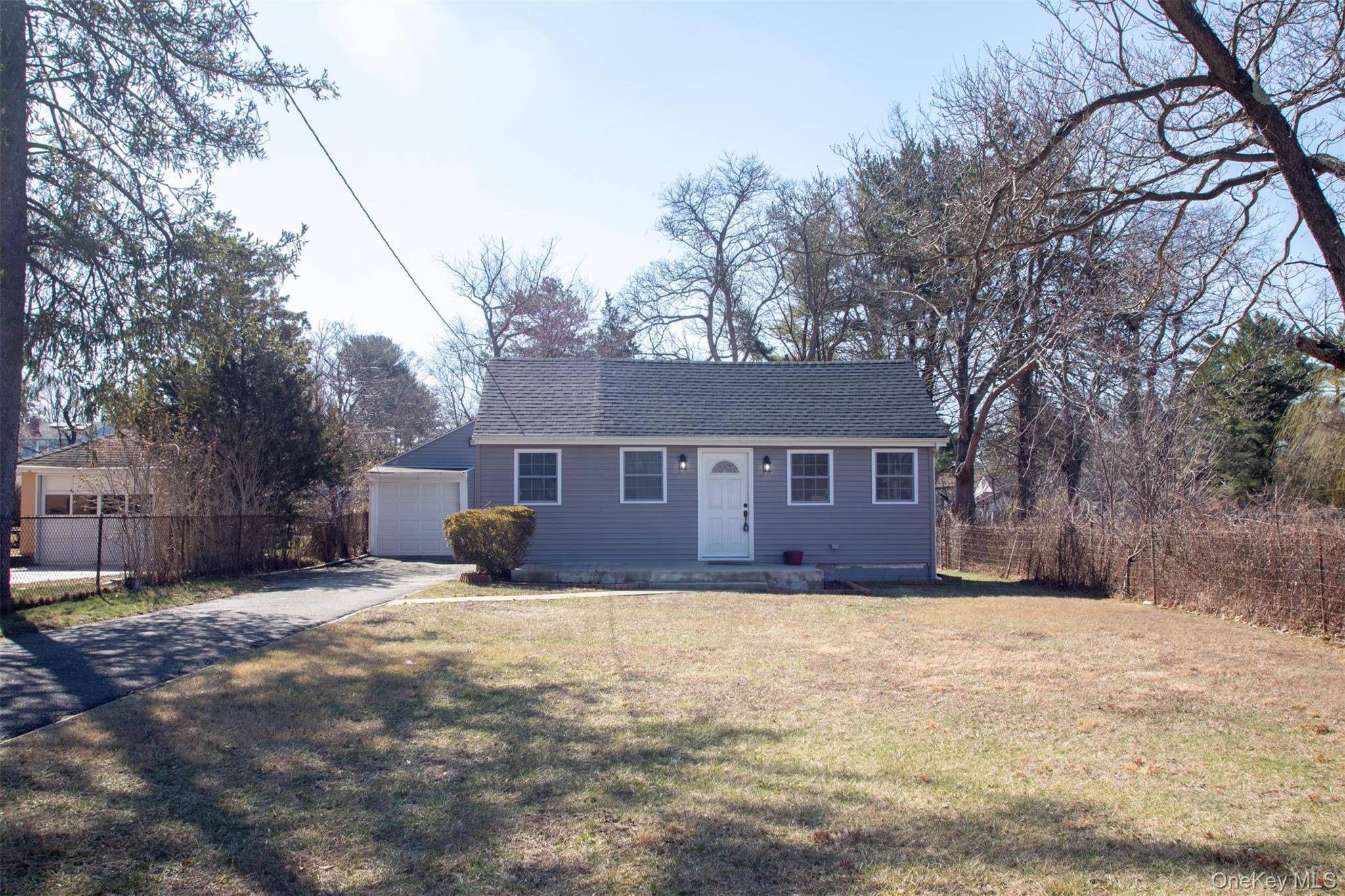 4A Ralph AVE, Brentwood, NY 11717