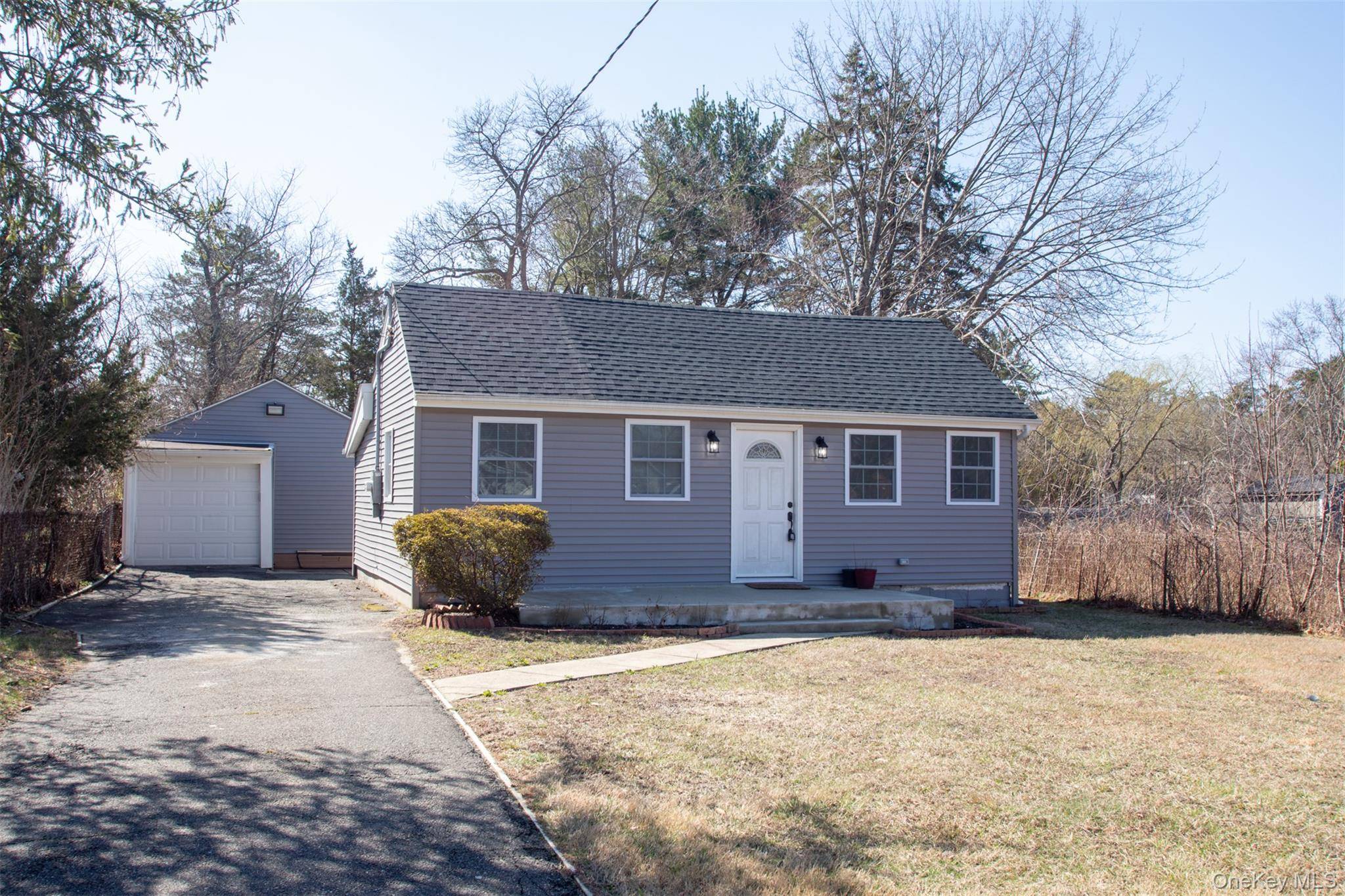 4A Ralph AVE, Brentwood, NY 11717