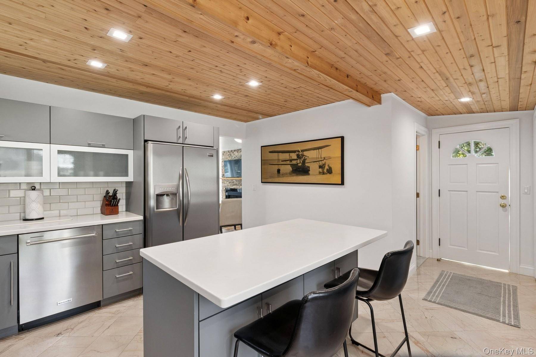 80 Towd Point RD, Southampton, NY 11968