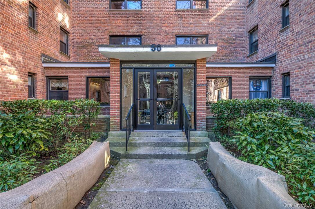 50 White Oak ST #3G, New Rochelle, NY 10801