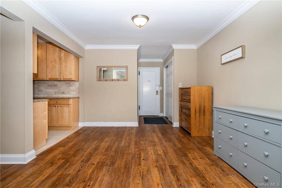 50 White Oak ST #3G, New Rochelle, NY 10801
