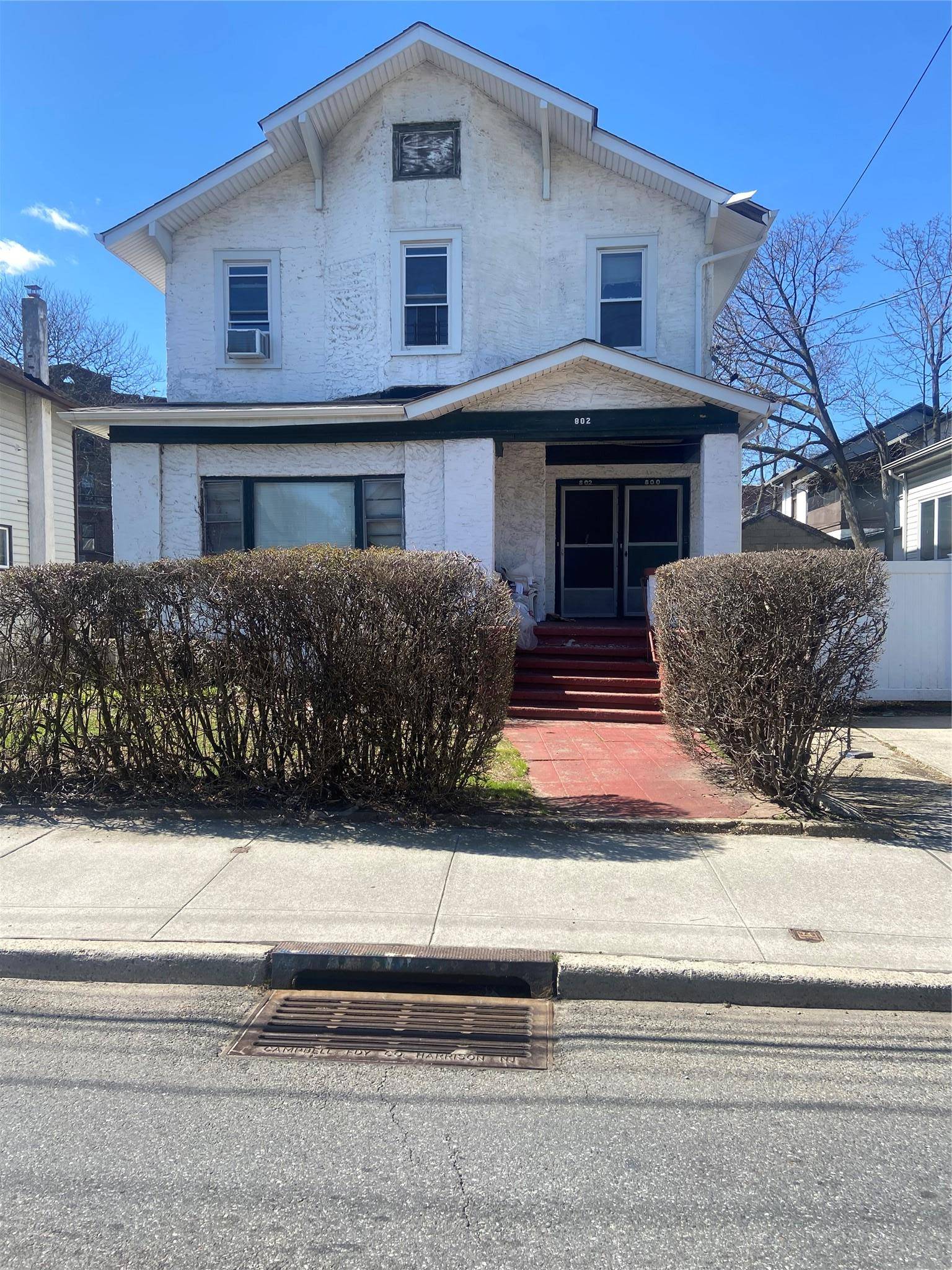802 Empire AVE, Far Rockaway, NY 11691