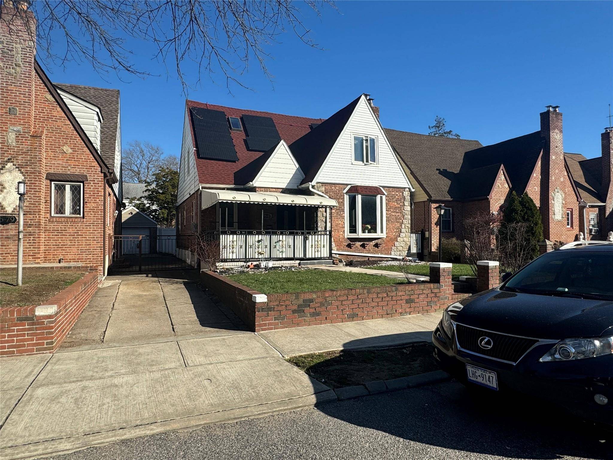 11583 220th ST, Cambria Heights, NY 11411