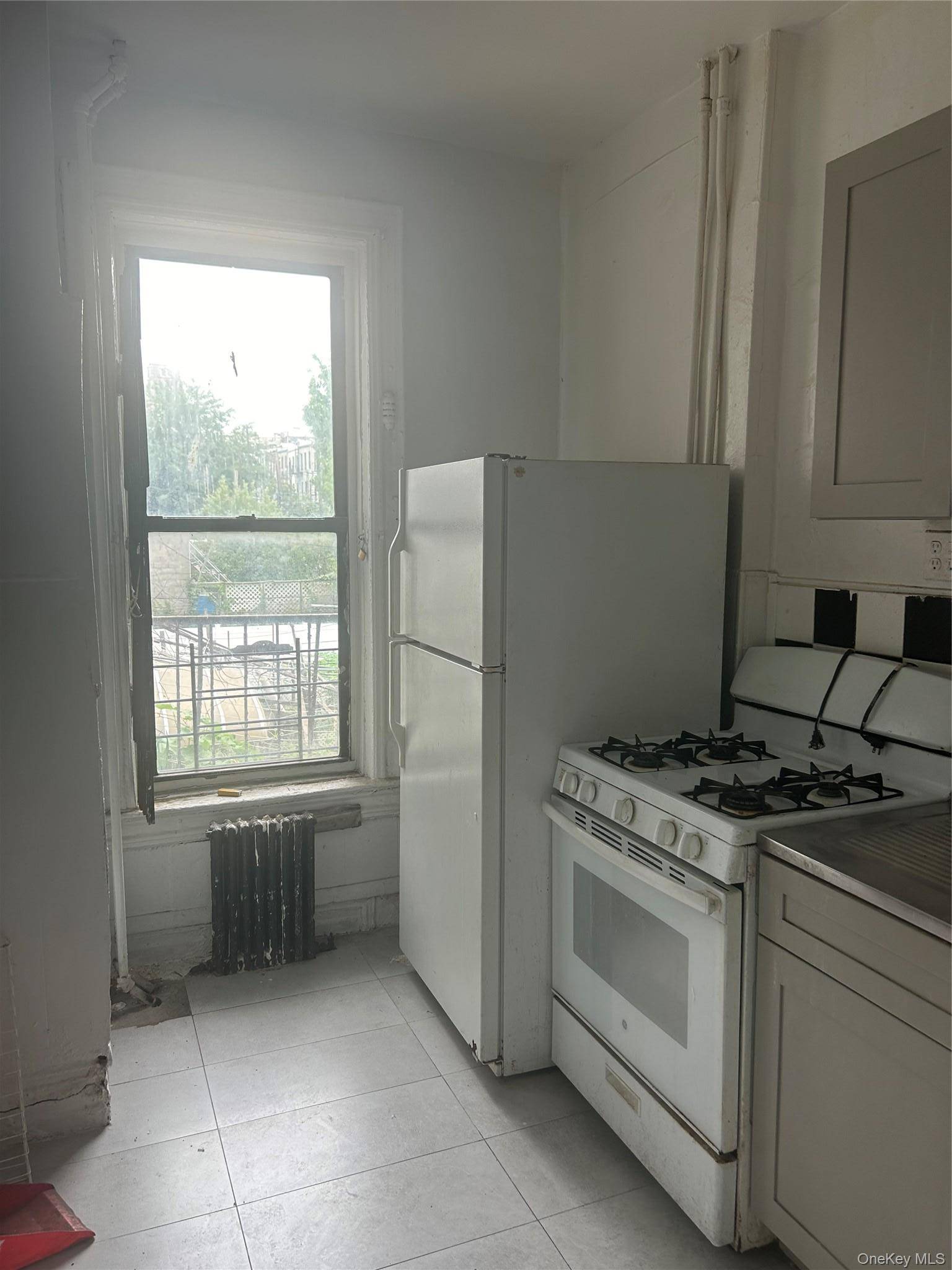 5907 4th AVE, Brooklyn, NY 11220